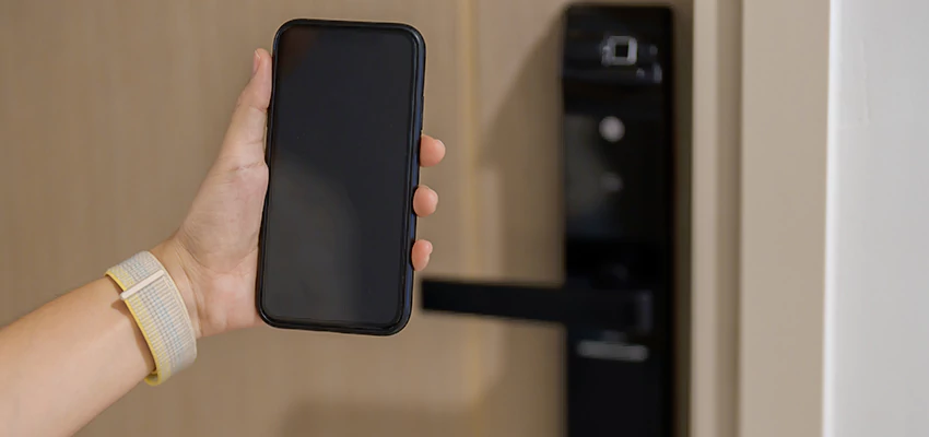 Keypad Wifi Locks Repair And Installation in Old Fig Garden, CA