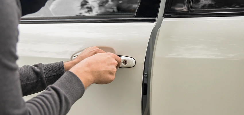 Unlock Car Door Service in Old Fig Garden, CA